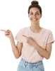 chica señalando